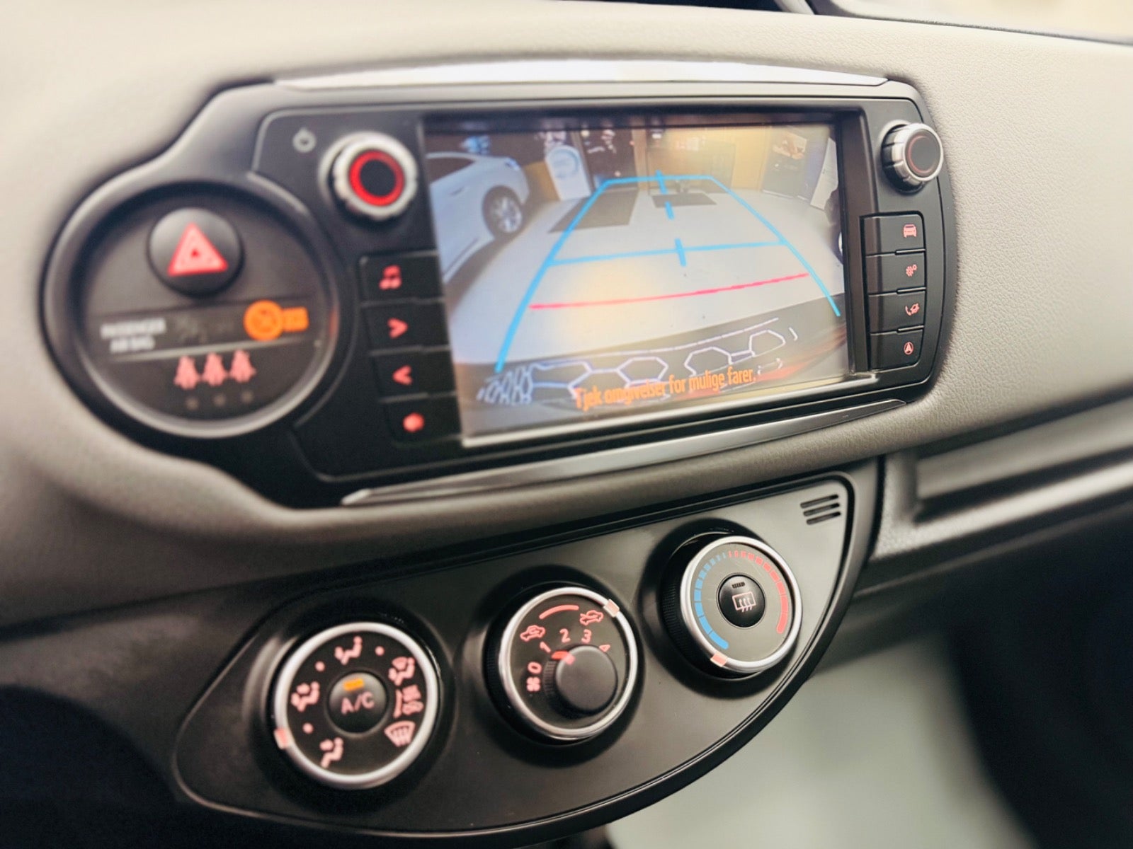 Billede af Toyota Yaris 1,0 VVT-i T2