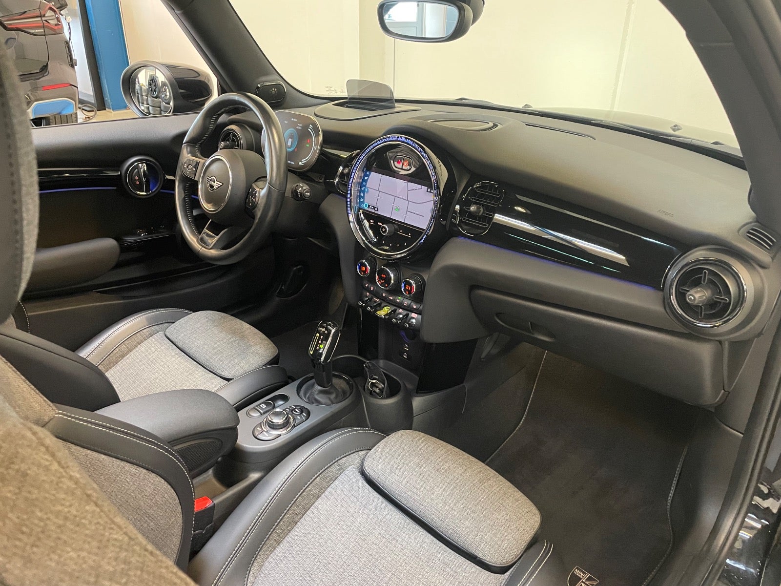 MINI Cooper SE Yours Trim