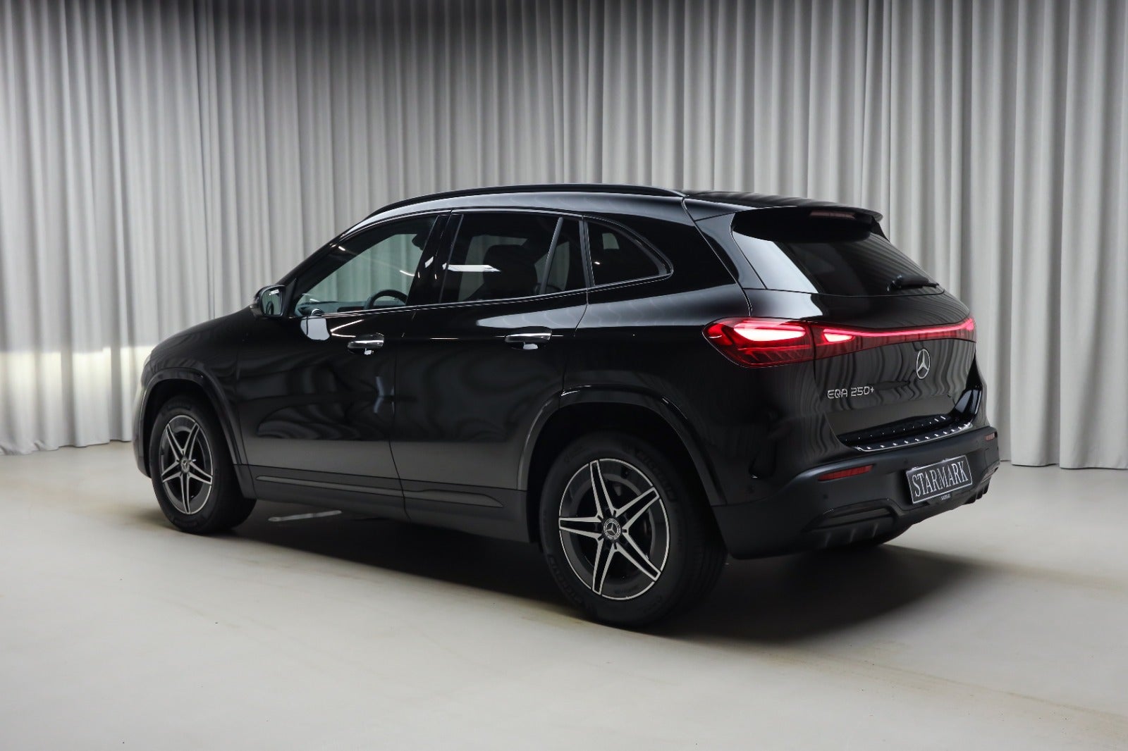 Mercedes-Benz EQA 250+ (3/8)
