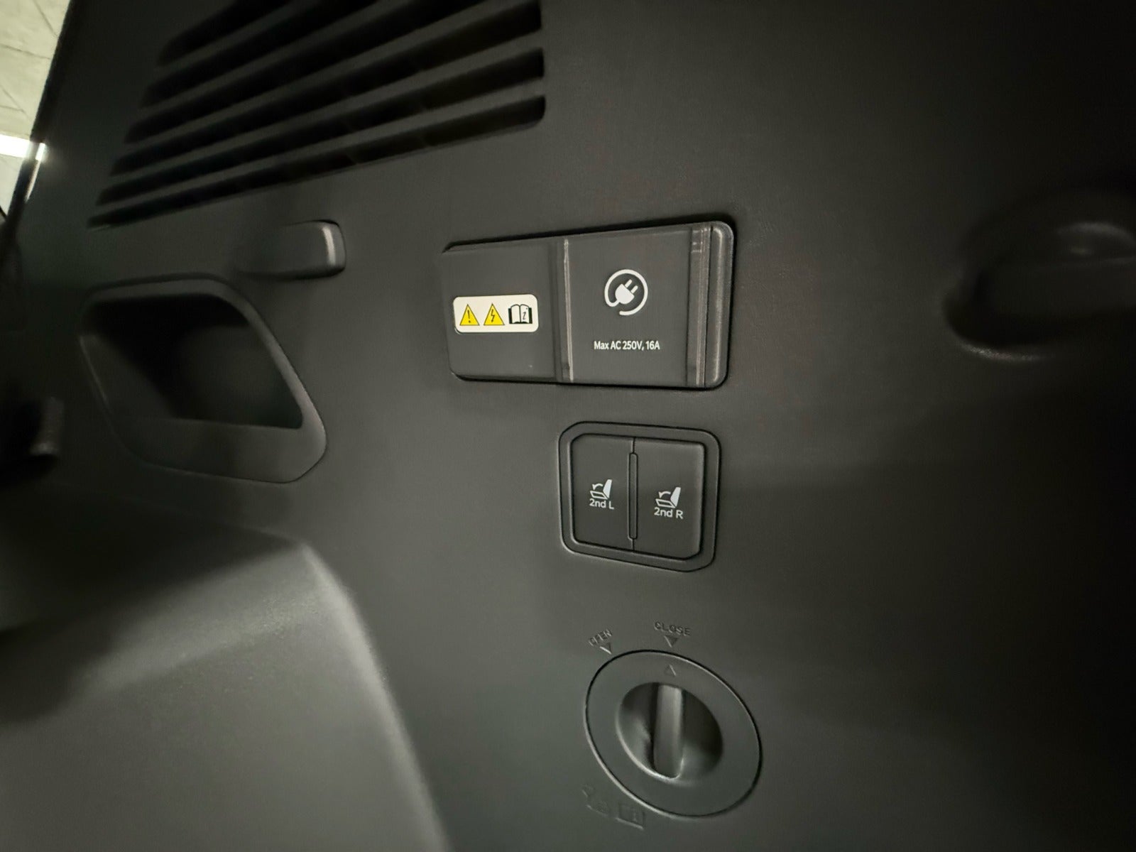 Kia EV9 Standard Range Upgrade RWD 7prs