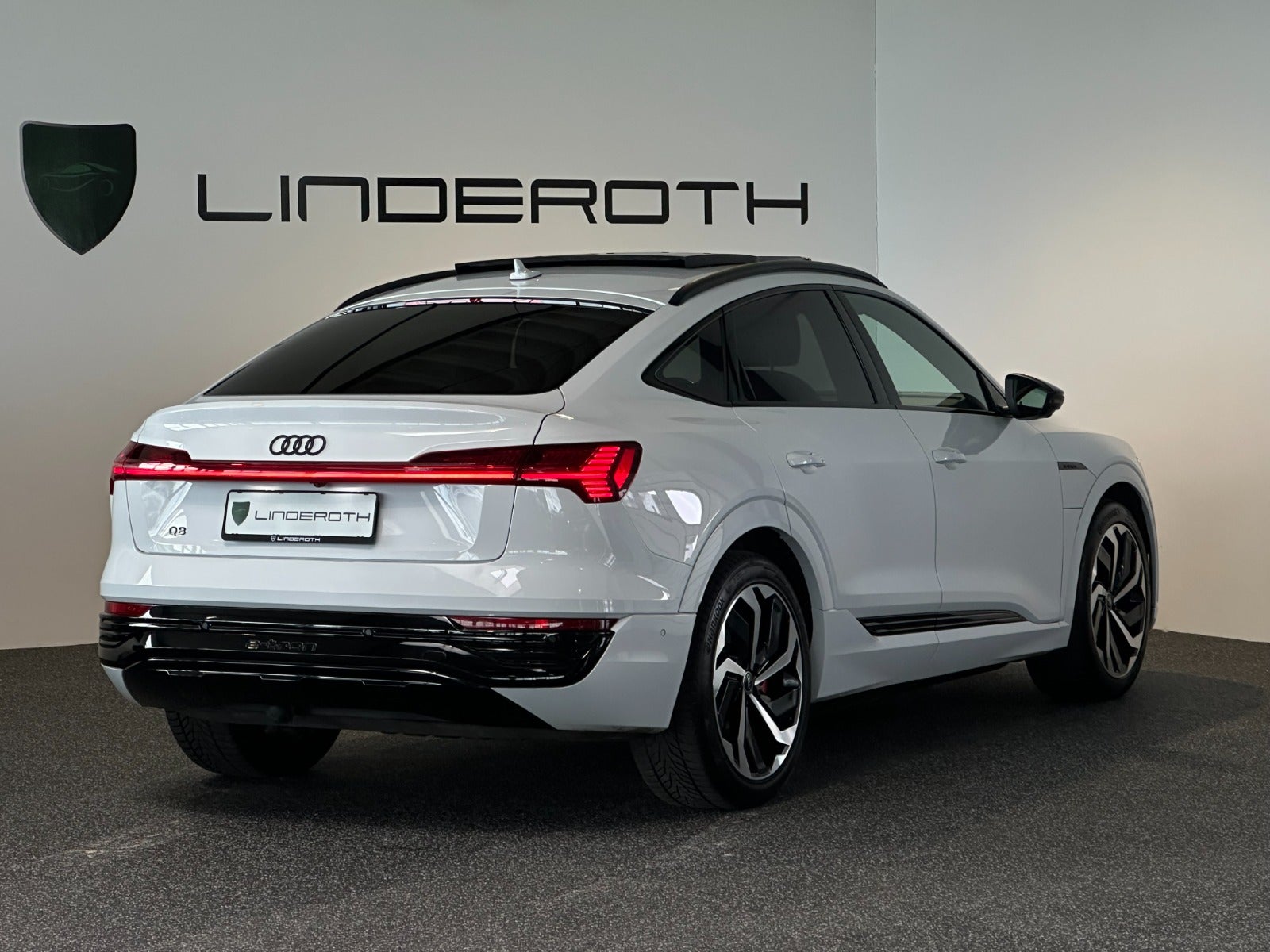 Audi Q8 e-tron 55 Sportback quattro 5d - 2