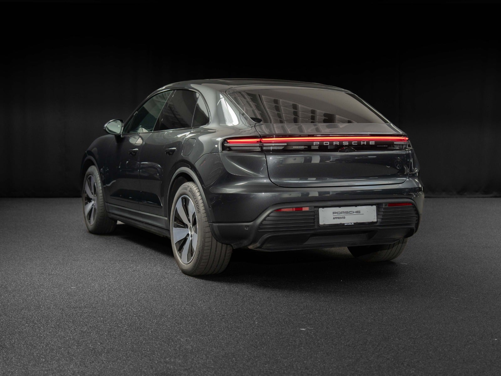 Gallery image 2 of 14