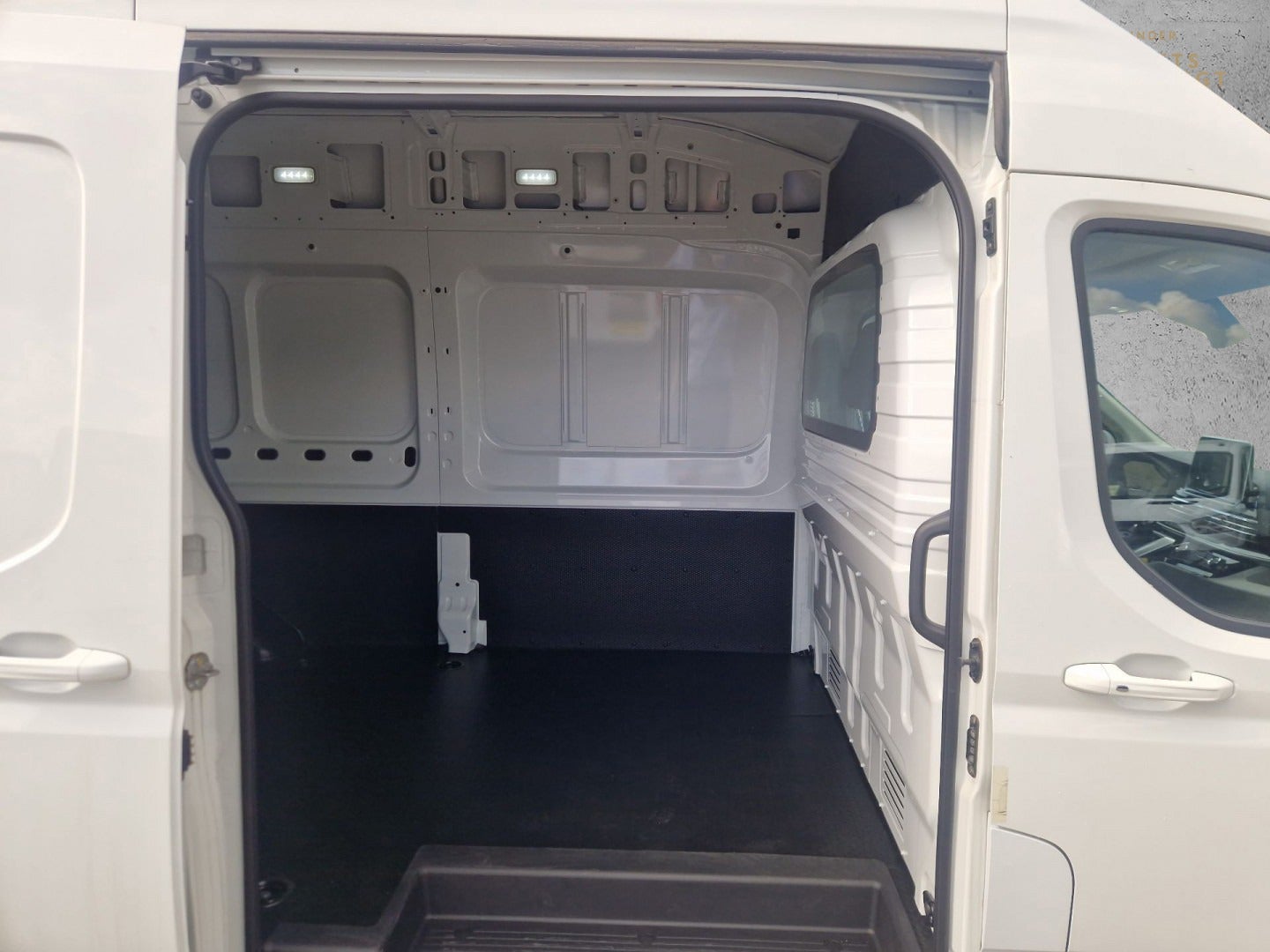 Billede af Maxus e-Deliver 9 88 L3H3 Kassevogn