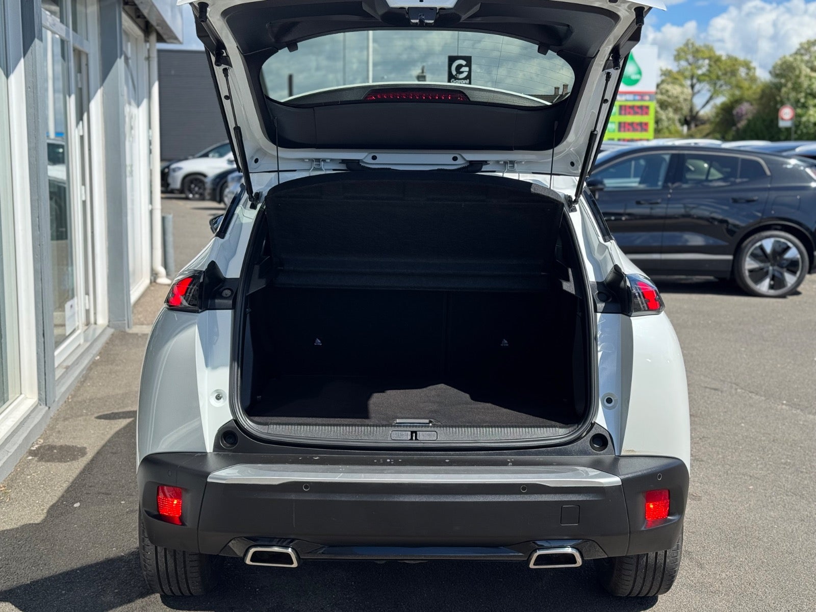 Billede af Peugeot 2008 1,2 PureTech 130 Allure Pack EAT8
