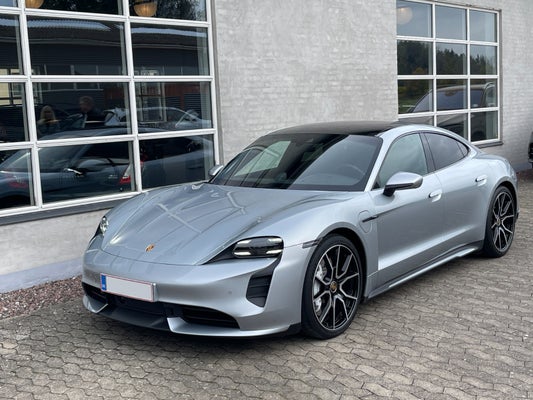 Porsche Taycan Turbo