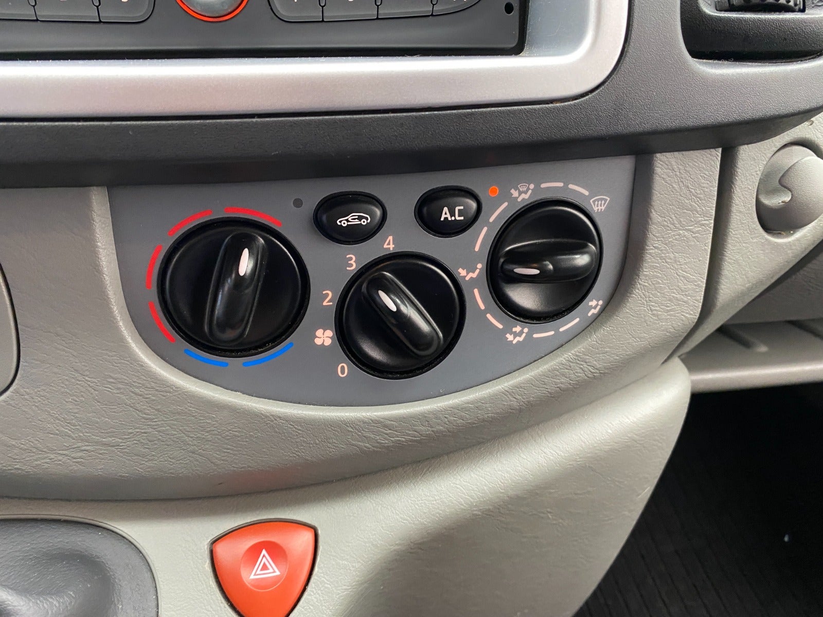 Billede af Renault Trafic T27 2,0 dCi 115 L1H1 Kombi