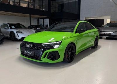 Audi RS3 2,5 TFSi quattro S-tr. 4d