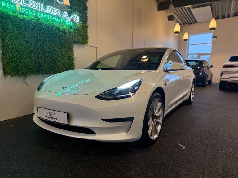 Tesla Model 3 Long Range AWD