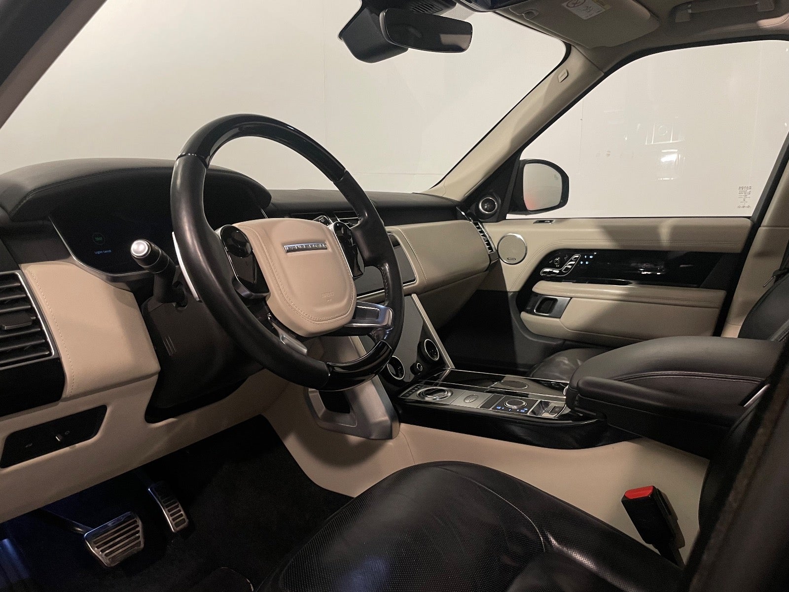 Land Rover – Range Rover