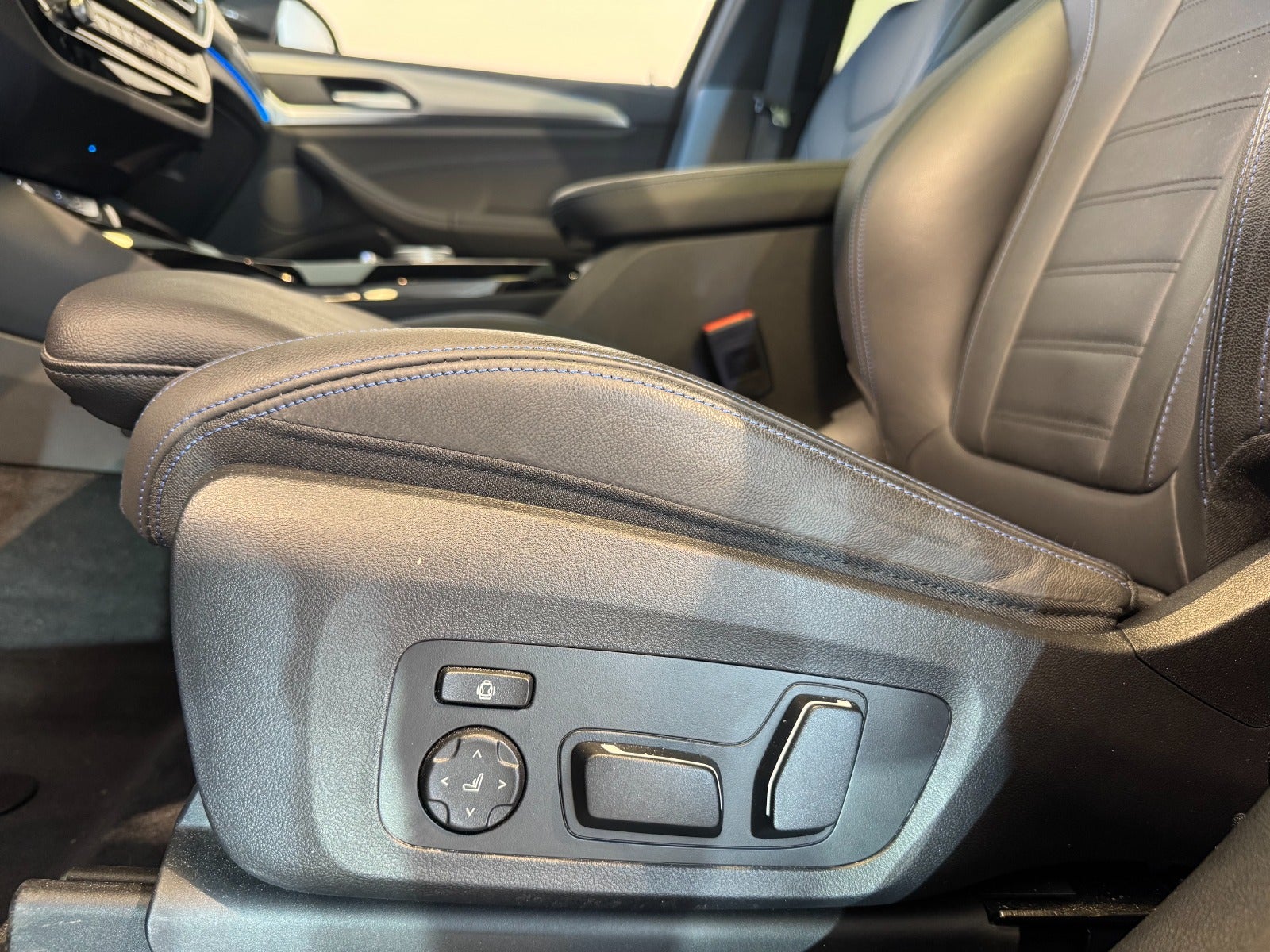 BMW iX3 Charged Plus M-Sport 5d - 5