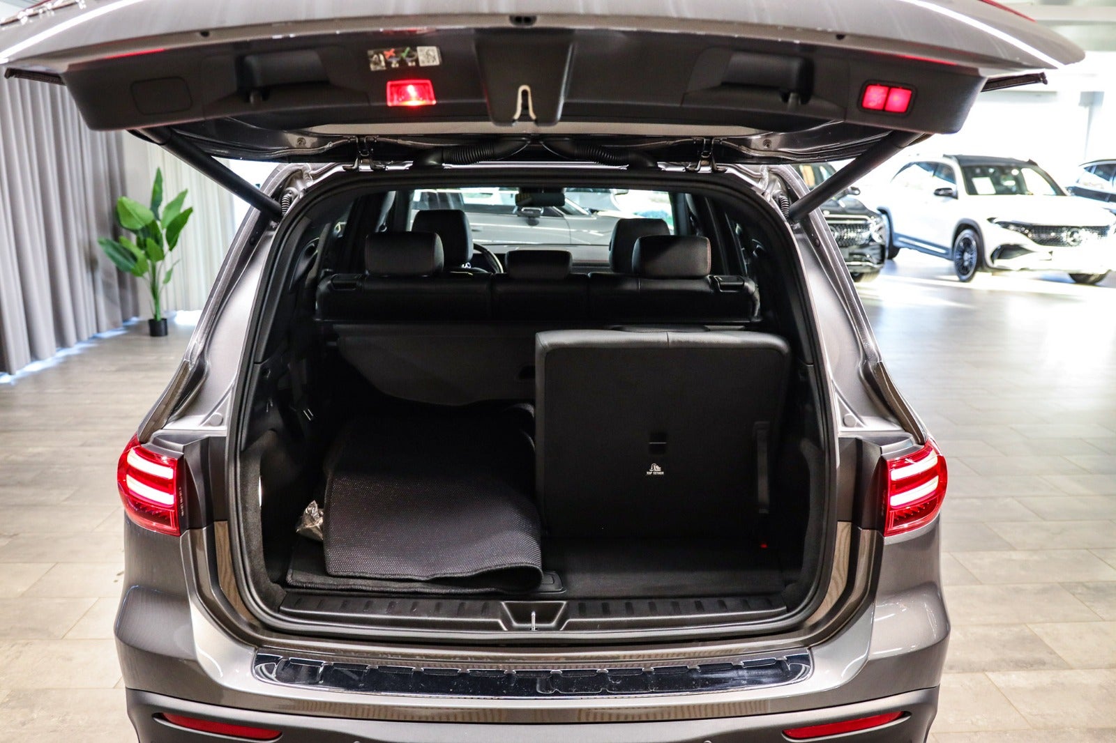 Billede af Mercedes EQB250+  AMG Line Advance Plus 7prs