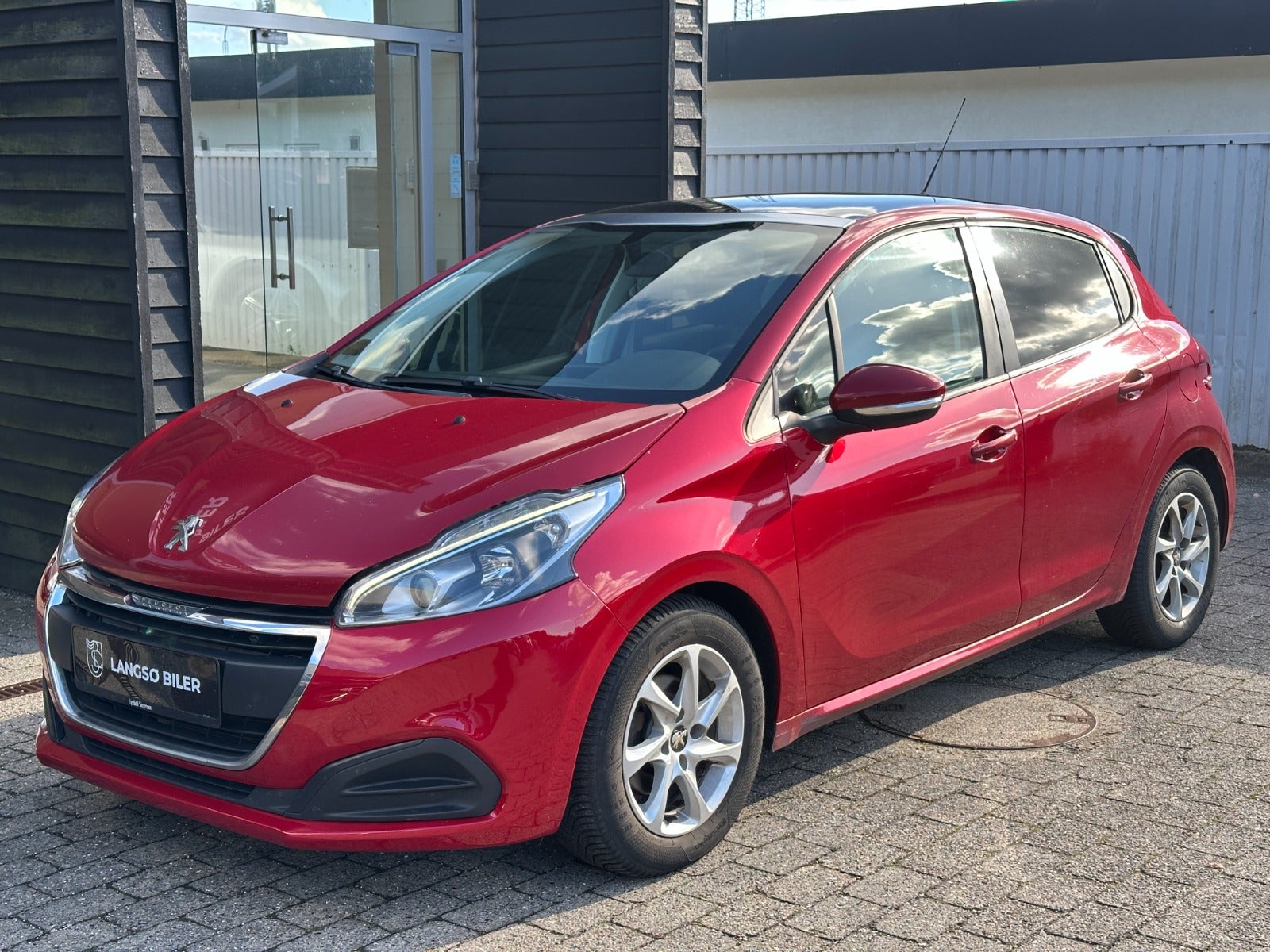 Billede af Peugeot 208 1,6 BlueHDi 100 Allure