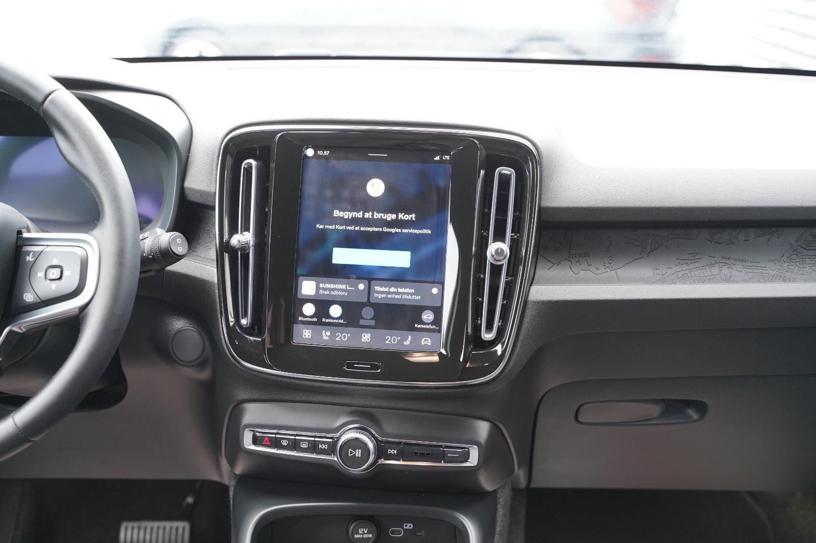 Billede af Volvo EX40  Extended Range Black Edition