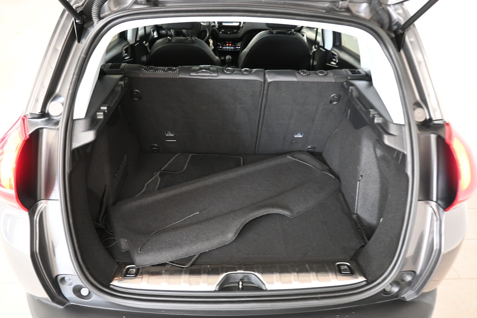 Peugeot 2008 PureTech 82 Selection Sky