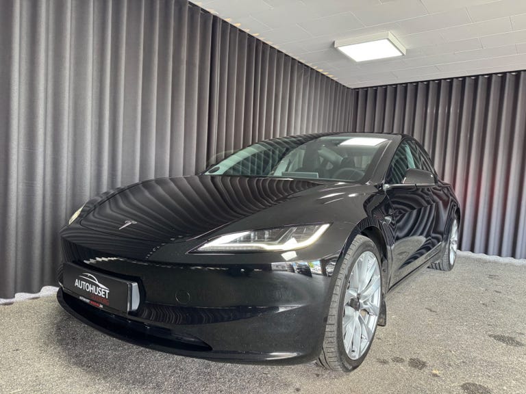 Tesla Model 3 Long Range AWD