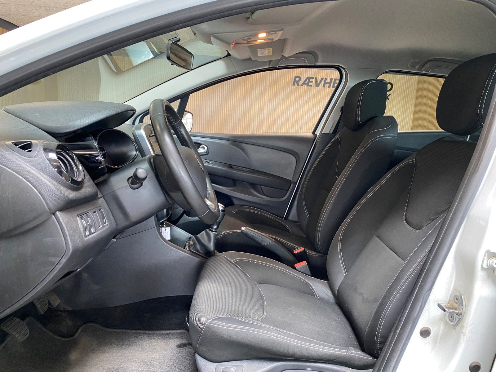 Renault Clio IV TCe 90 Zen Sport Tourer – 6
