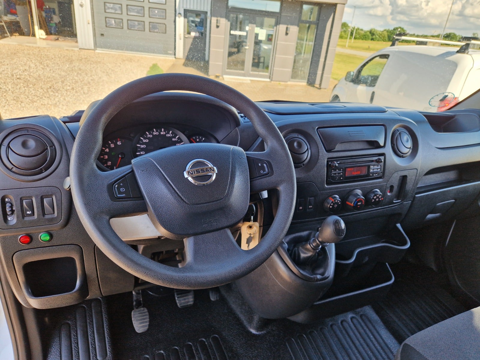 Billede af Nissan NV400 2,3 dCi 145 Alukasse m/lift