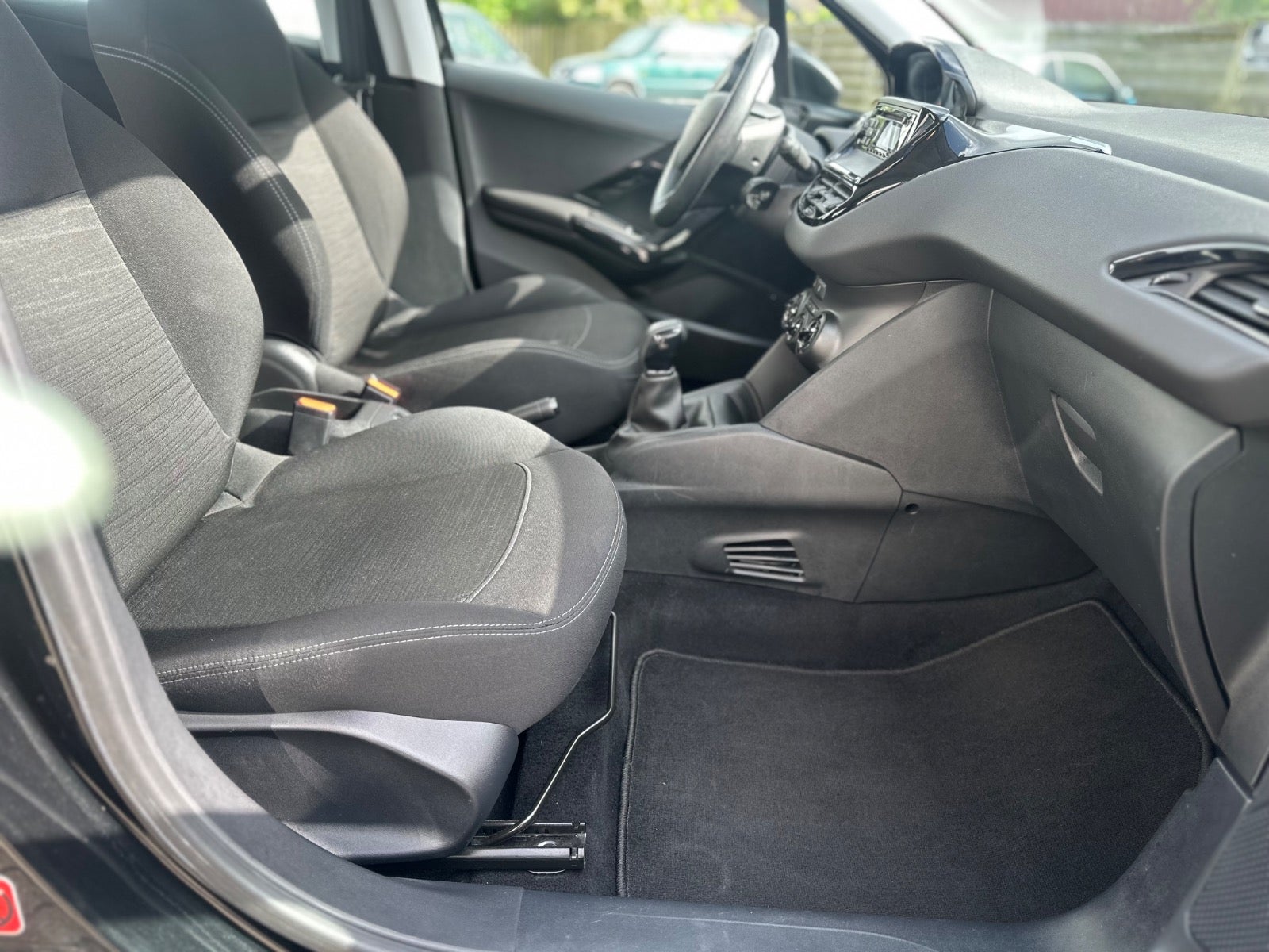 Billede af Peugeot 208 1,0 VTi Access