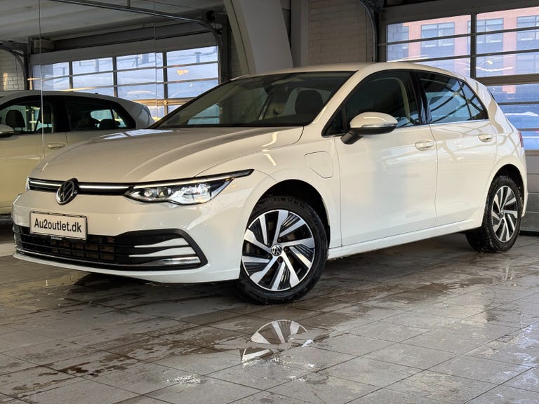 VW Golf VIII eHybrid DSG