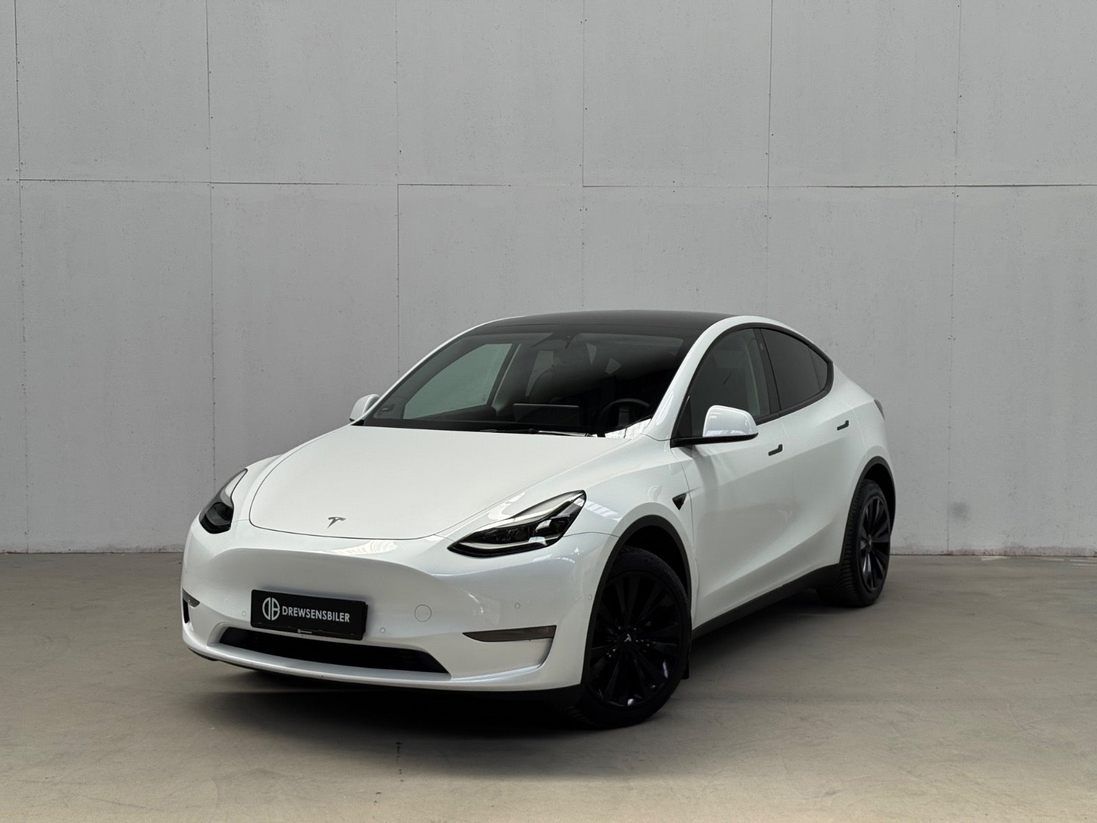 Tesla Model Y Long Range AWD A