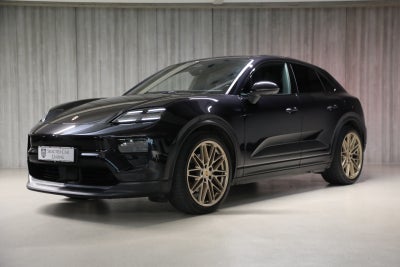 Porsche Macan 4   5d