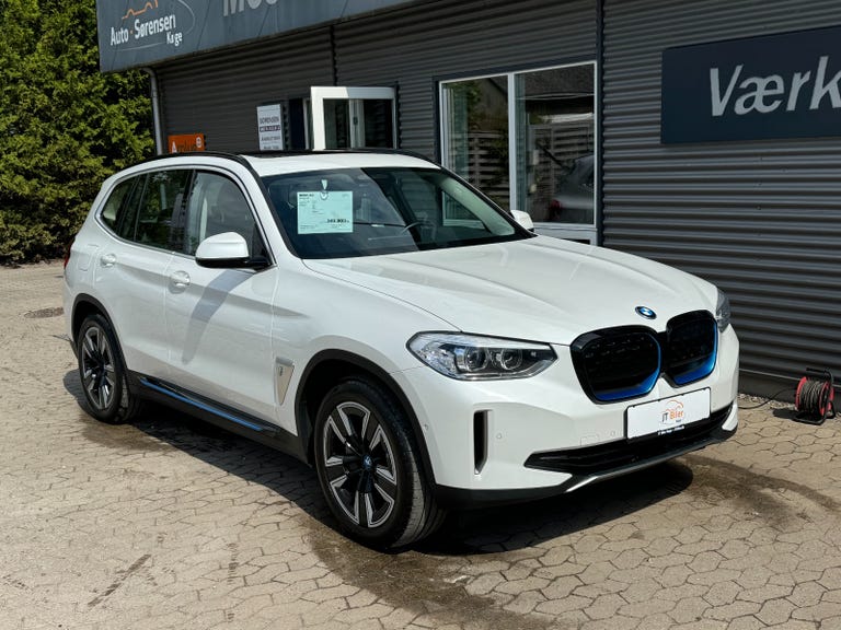 BMW iX3 Charged