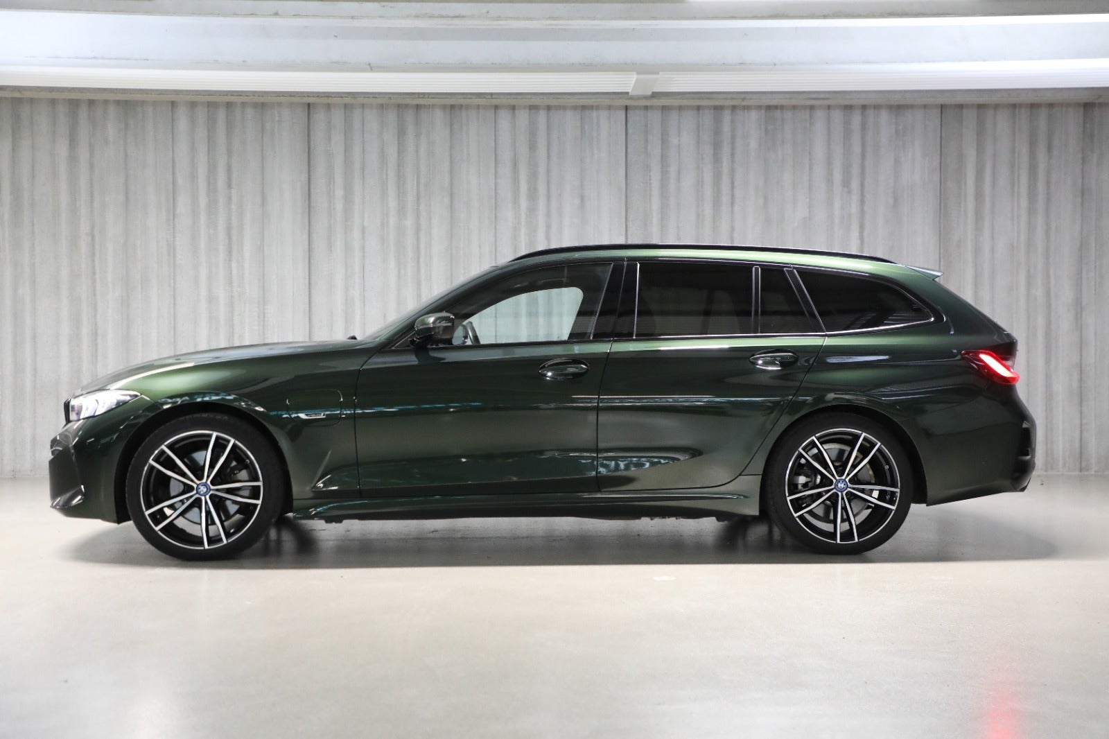 BMW 330e 2,0 Touring M-Sport xDrive aut.