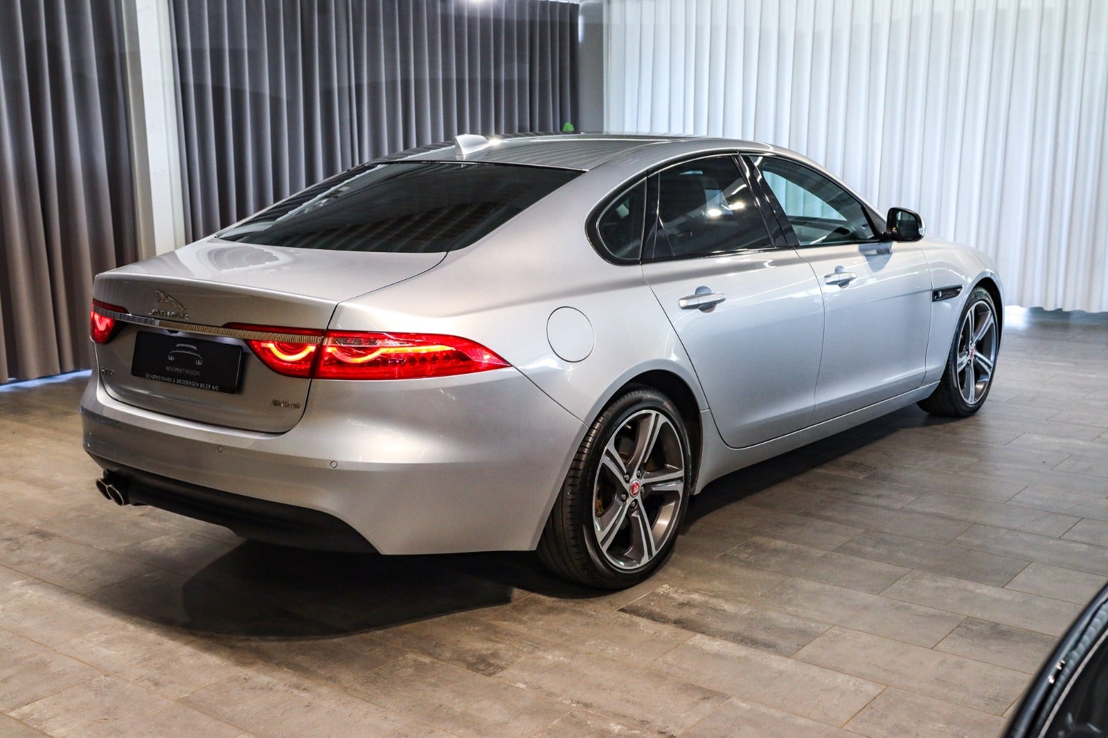 Billede af Jaguar XF 2,0 D180 Pure aut.
