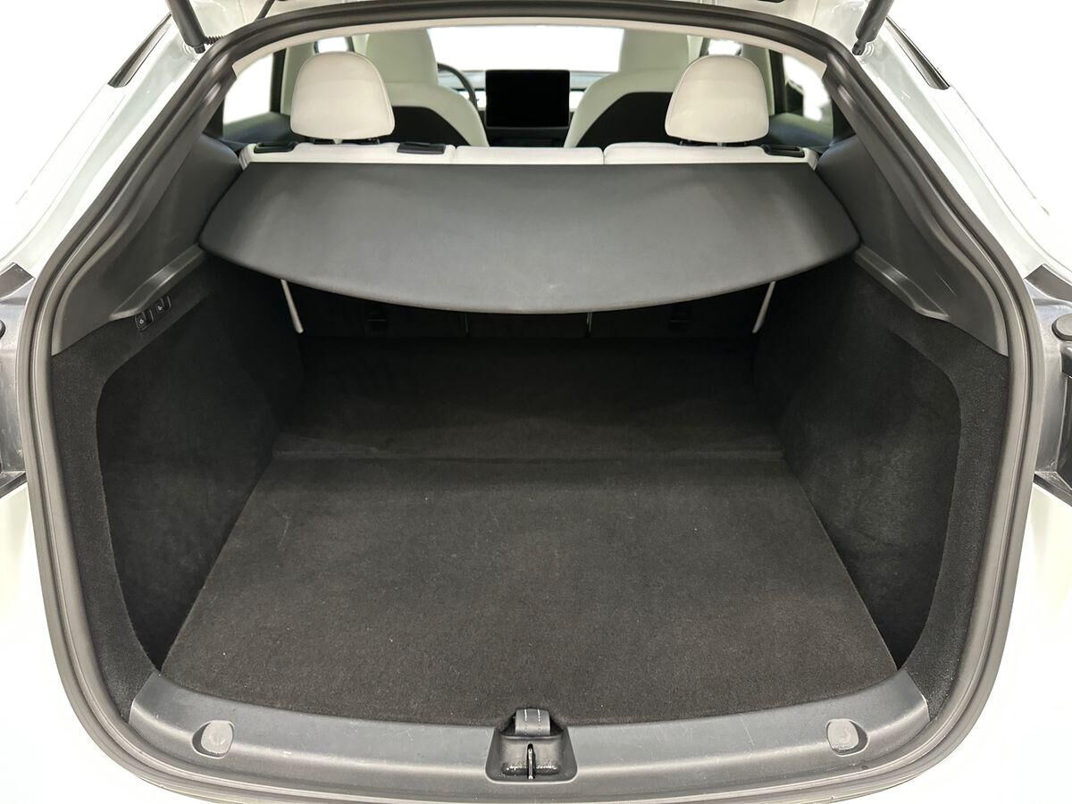 Tesla Model Y Long Range AWD billede 13