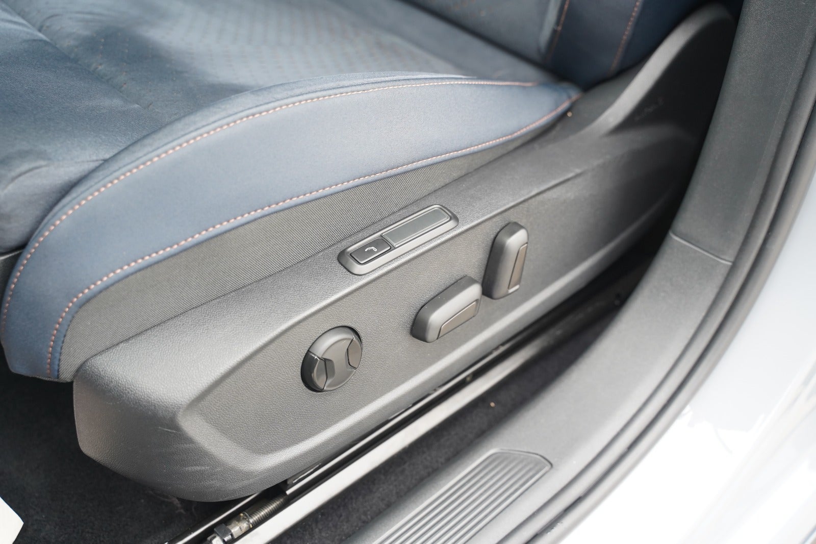 Billede af Cupra Born 58 e-Boost Dinamica Pack High