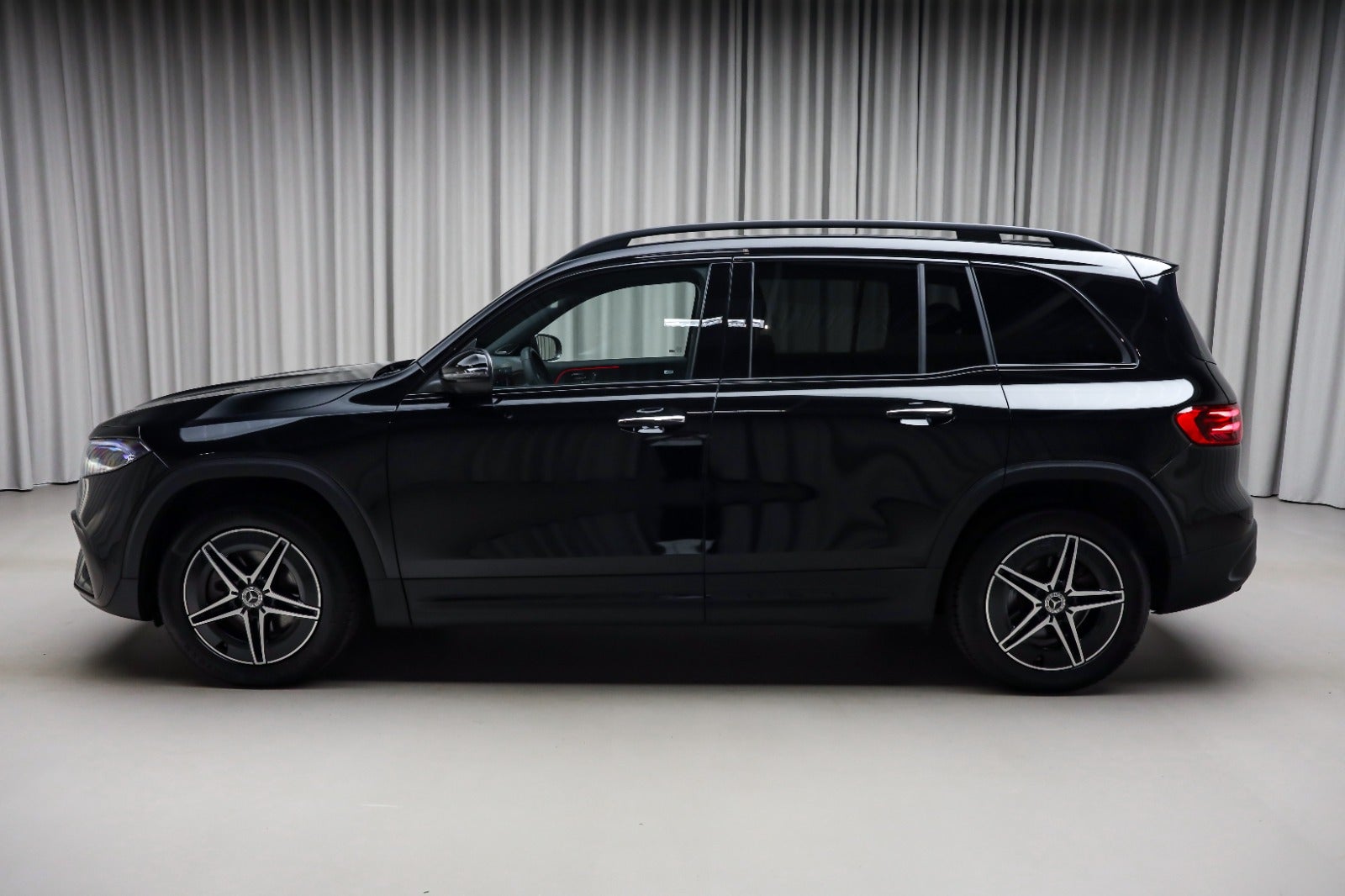 Mercedes-Benz EQB 250+ (6/8)