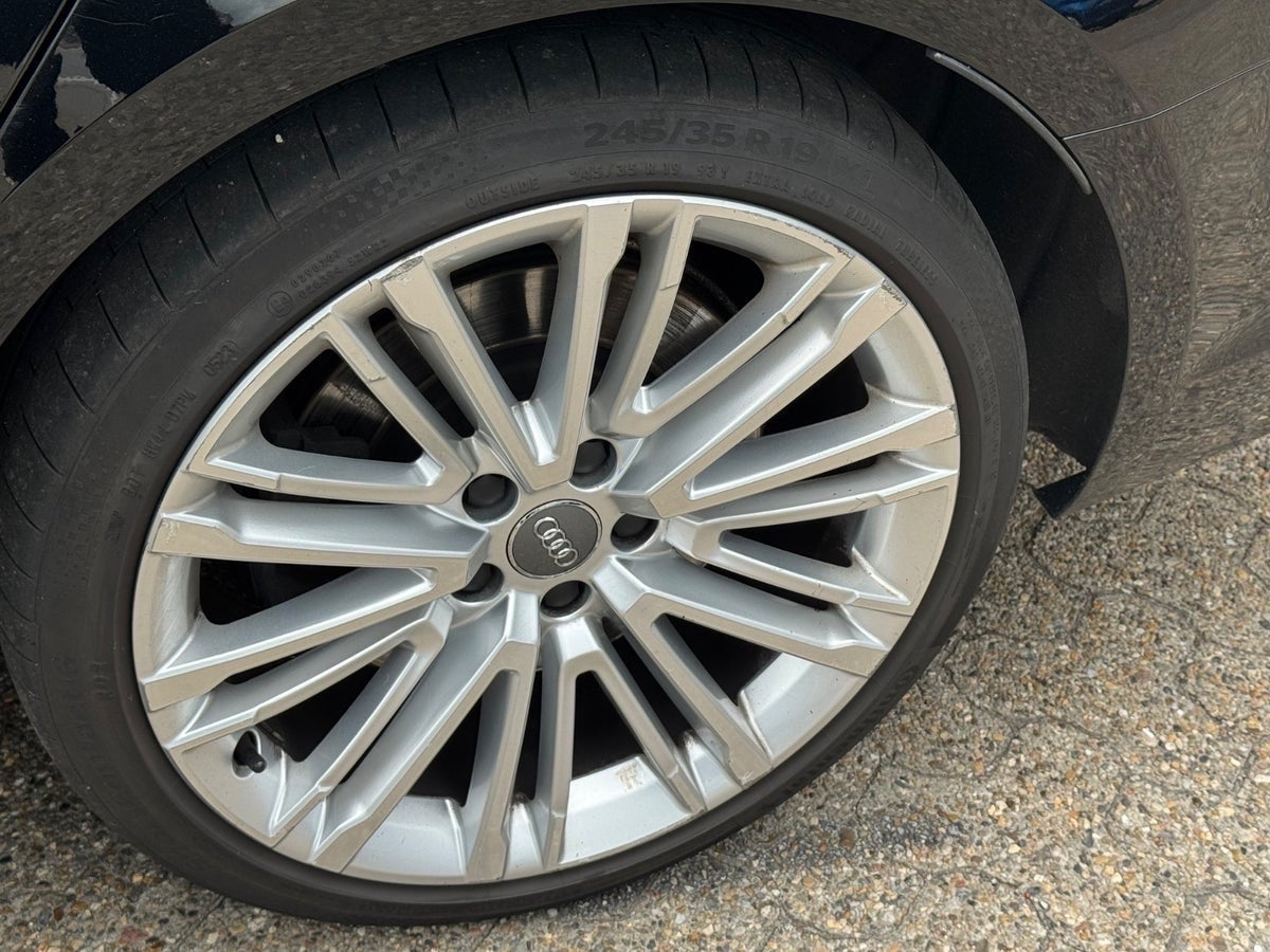 Audi A4 TDi Sport Avant quattro S-tr.