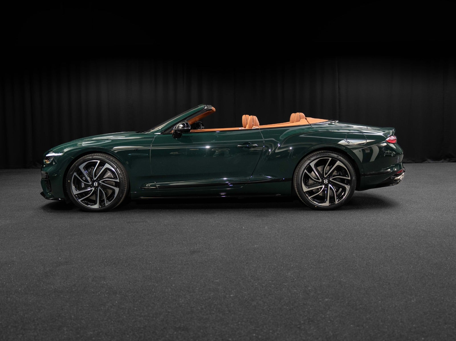 Gallery image 3 of 23