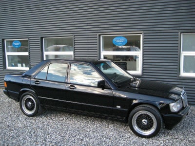 Mercedes 190 E 3,7 AMG Benzin modelår 1987 km 226000 Sort, Årg 1987. 3.7L AMG motor, 5 trins gearkas