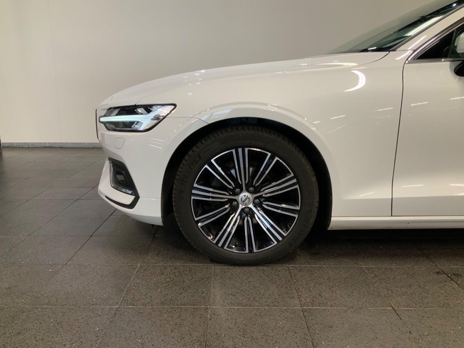 Volvo V60 (3/8)
