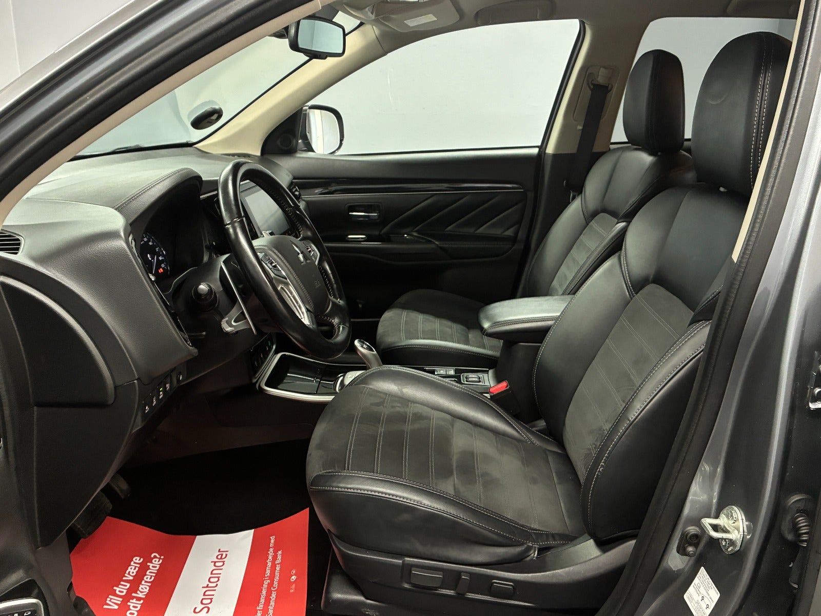 Billede af Mitsubishi Outlander 2,4 PHEV Intense CVT 4WD