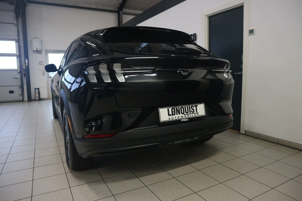 Ford Mustang Mach-E Standard Range