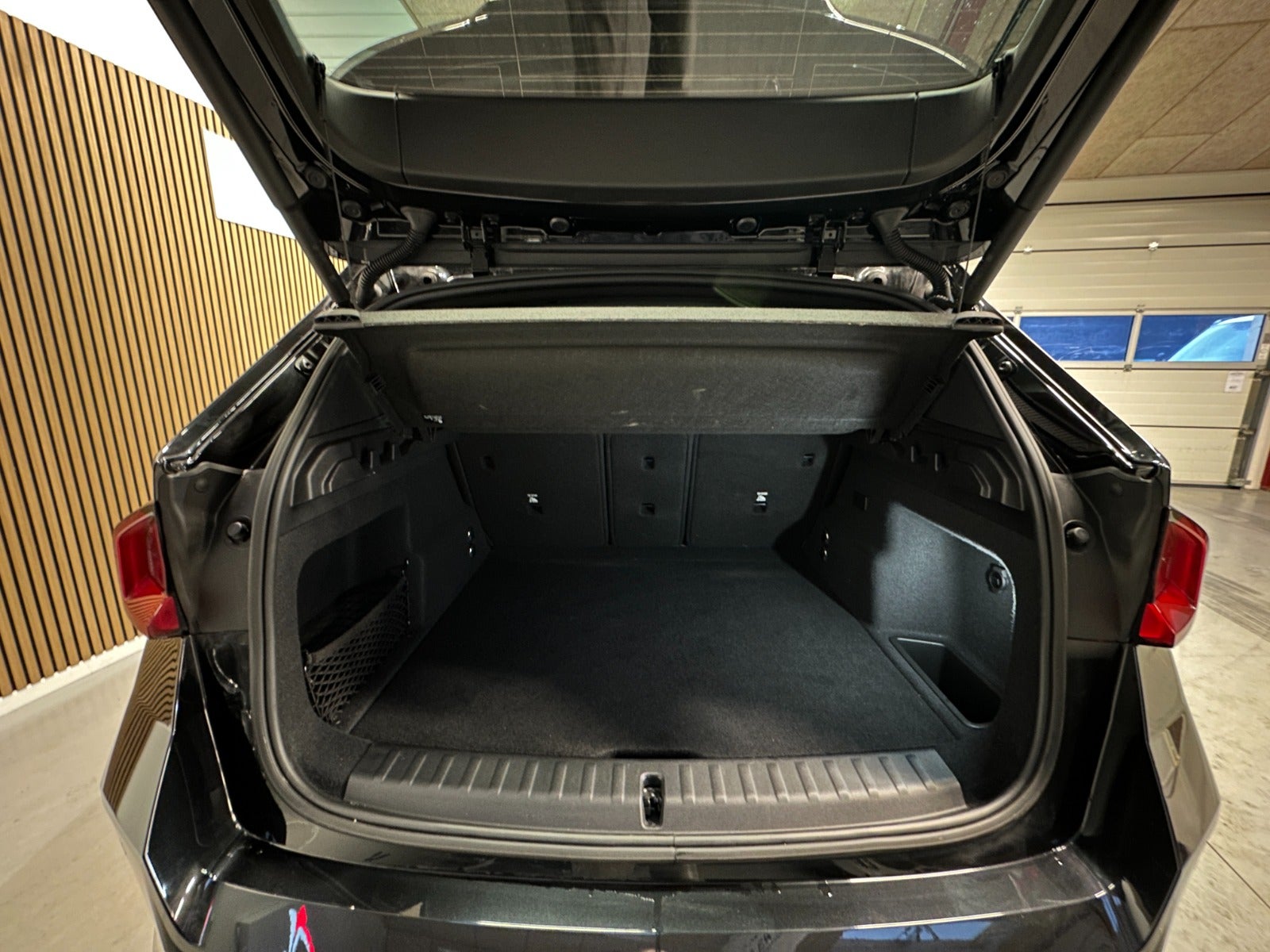 Billede af BMW iX1  xDrive30 Fully Charged M-Sport