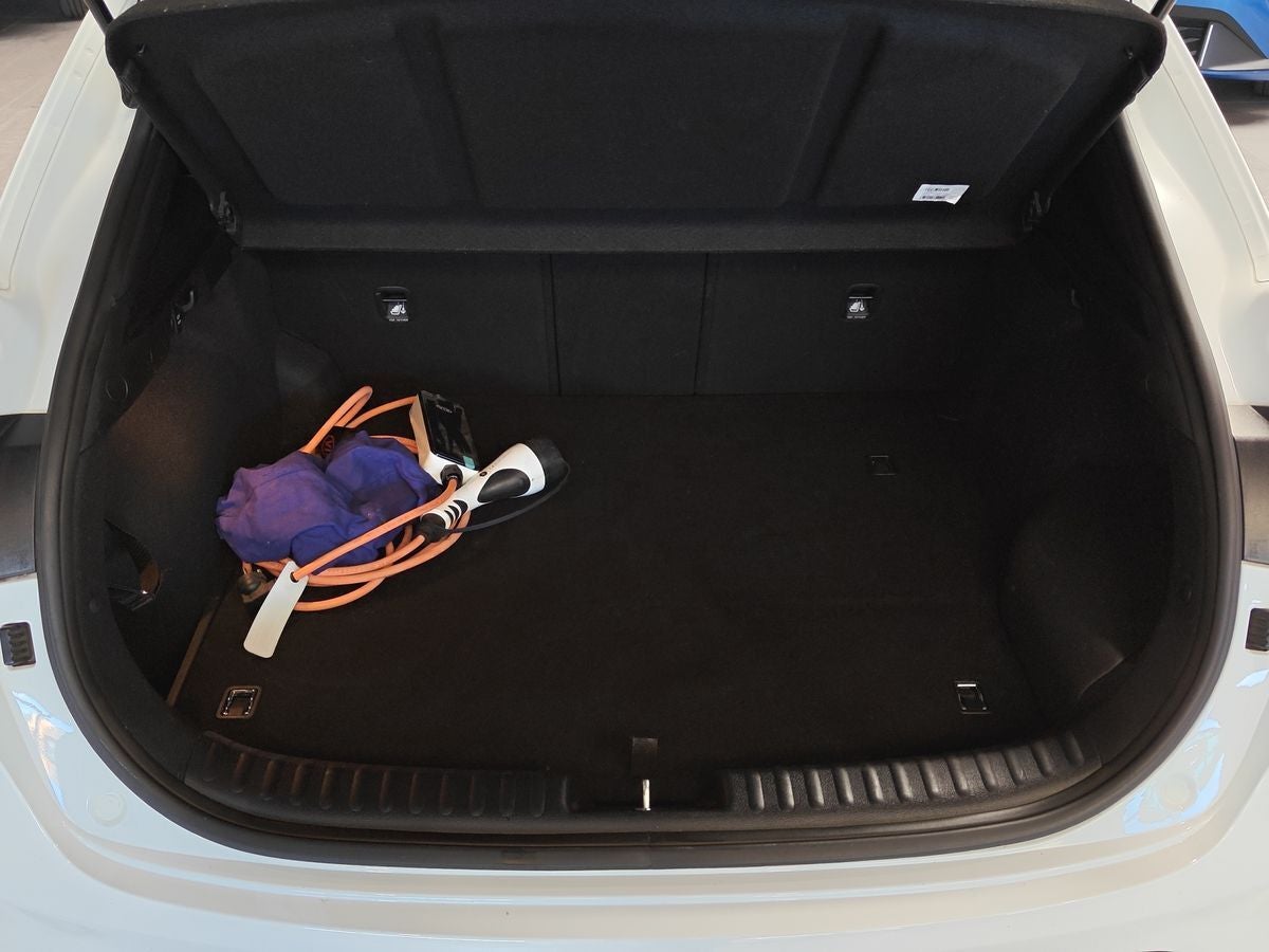 Kia XCeed PHEV Upgrade Intro DCT