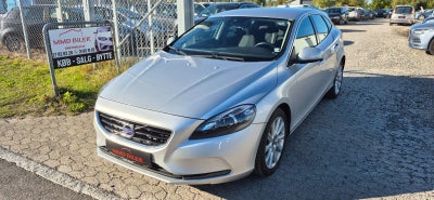 Volvo V40 2,0 D4 190 Momentum 5d