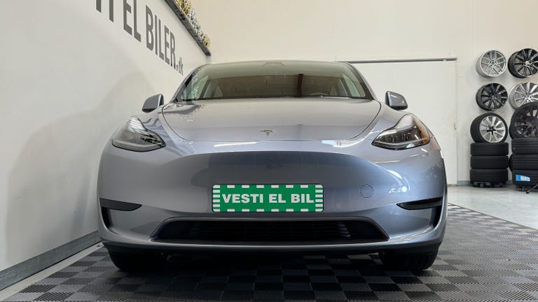 Tesla Model Y Long Range AWD