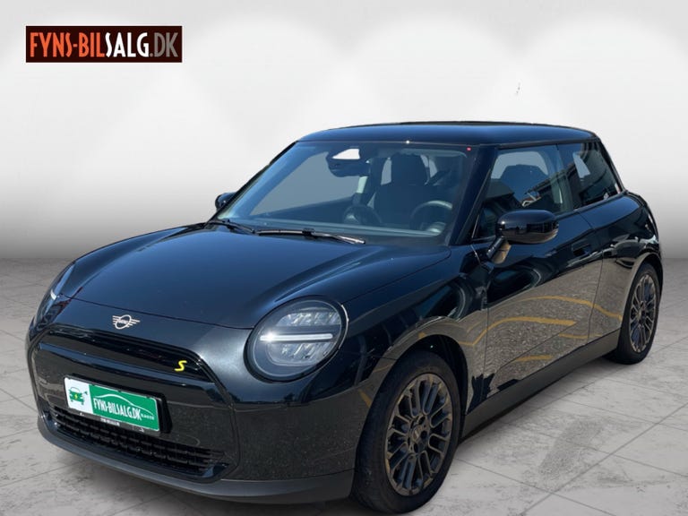 MINI Cooper SE Essential