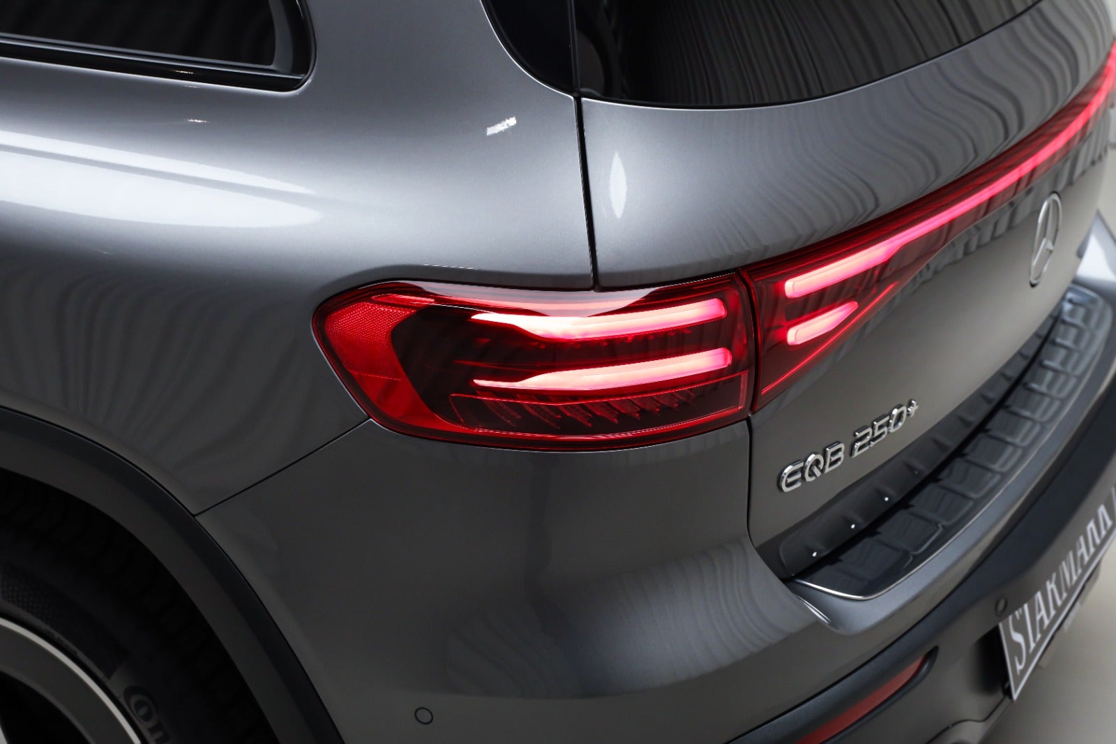 Mercedes-Benz EQB 250+