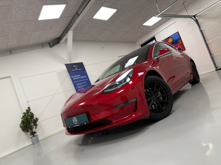 Tesla Model 3 Long Range AWD