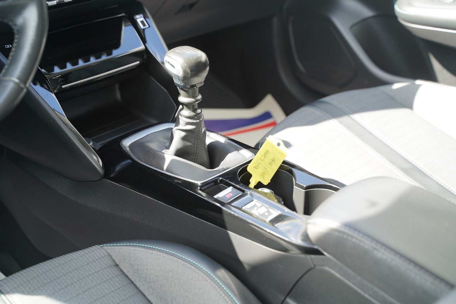 Billede af Peugeot 208 1,2 PureTech 100 Platin Pack