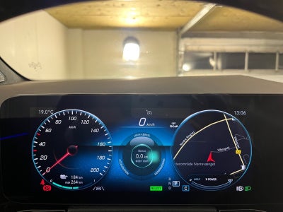 Mercedes EQA300 Progressive 4Matic Van