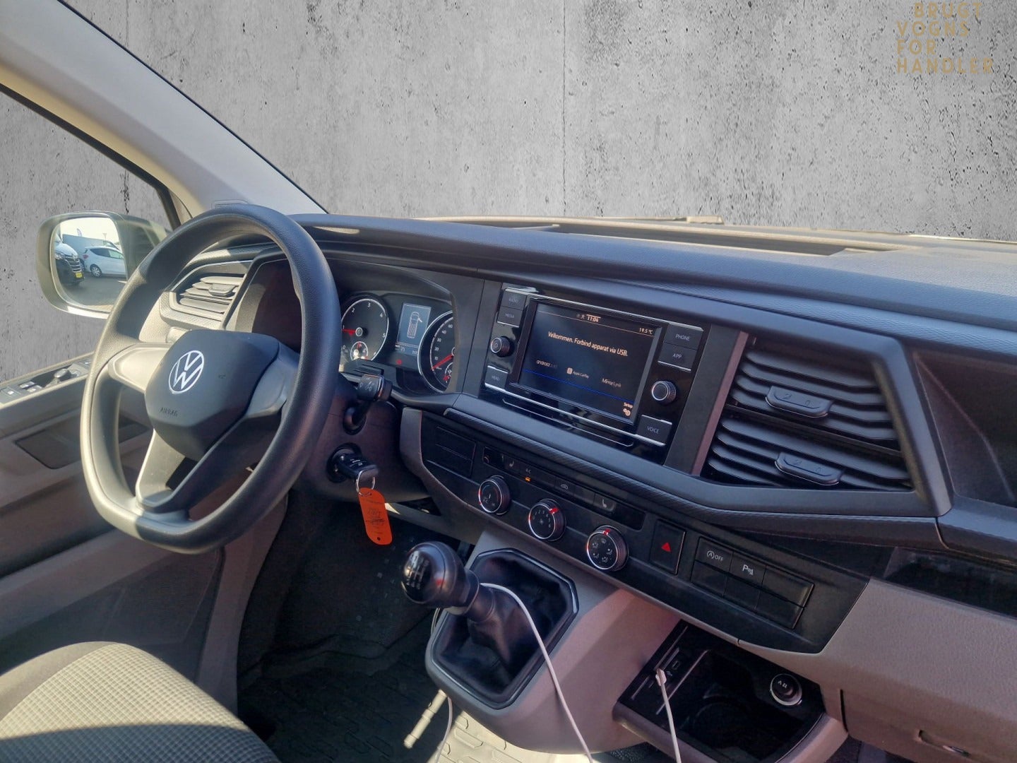 Billede af VW Transporter 2,0 TDi 150 Kassevogn kort