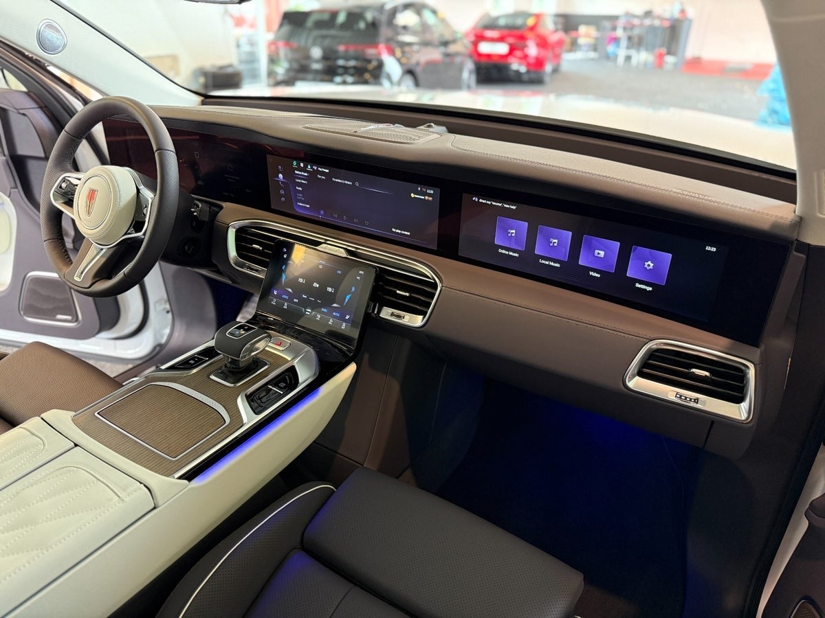 Hongqi E-HS9 Exclusive+