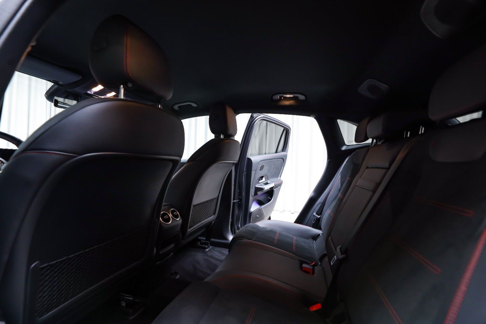 Mercedes-Benz EQA 250+ (5/8)