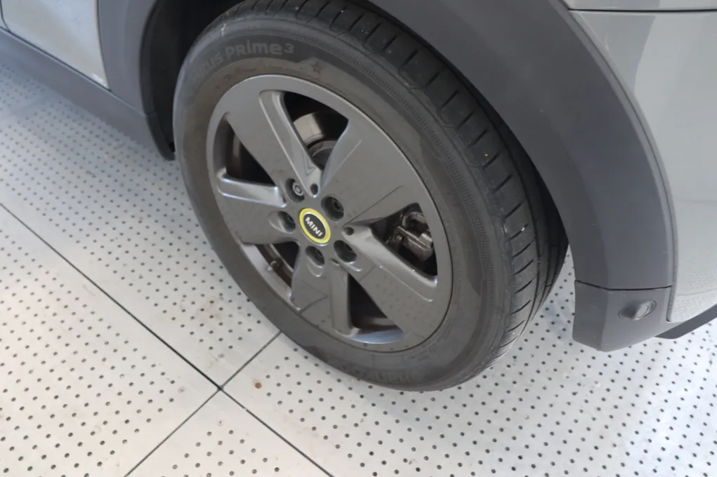 MINI Cooper SE Classic Trim